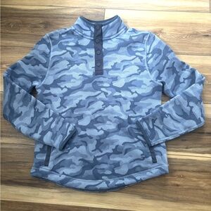 Vineyard Vines Blue Camo quarter zip pullover